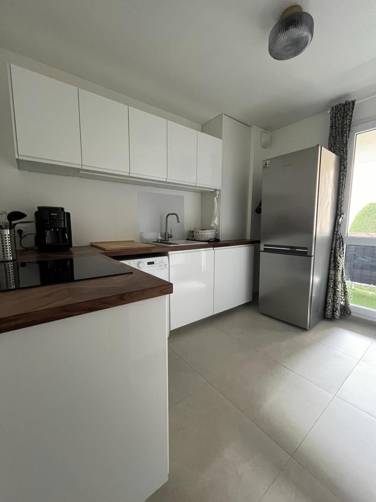 Appartement Cosy Et Confortable سان جيني لافال المظهر الخارجي الصورة